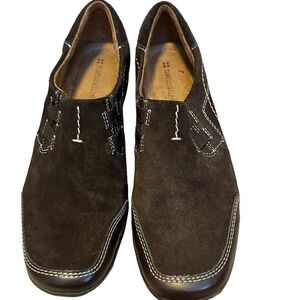 Naturalizer brown suede leather slip on shoes size 6 EUC